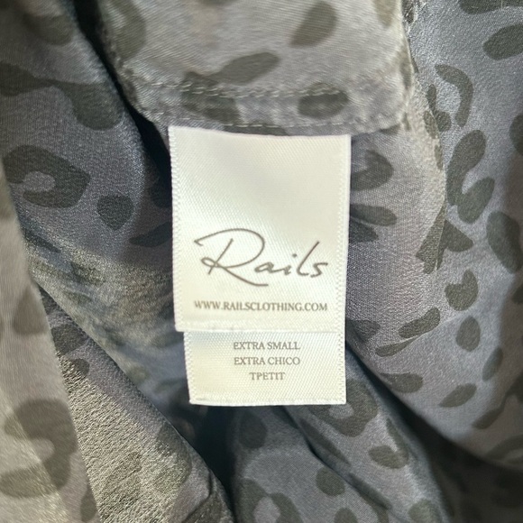 RAILS Kate Onyx Cheetah Silk Button Down Animal Print Shirt Women's Size XS - Picture 9 of 9